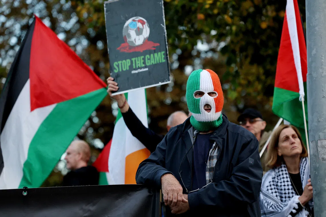 Tennis balls halt Ireland-Austria match as protesters target Israeli fixture