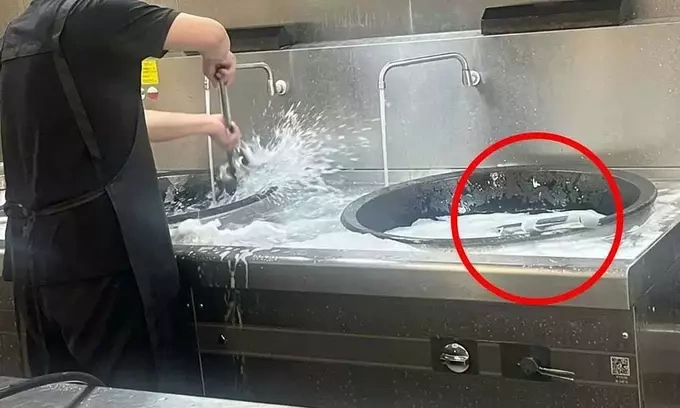 Chinese city removes kindergarten principal over food safety breach