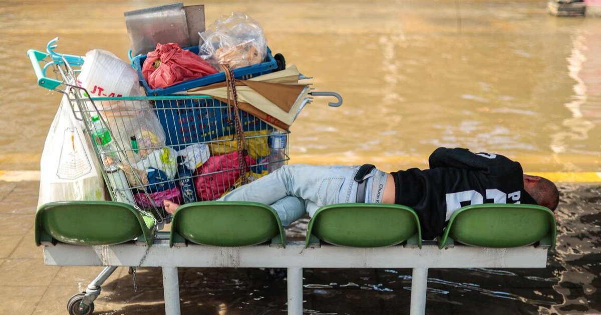 Thailand flooding death toll climbs to 60 as torrential rains persist