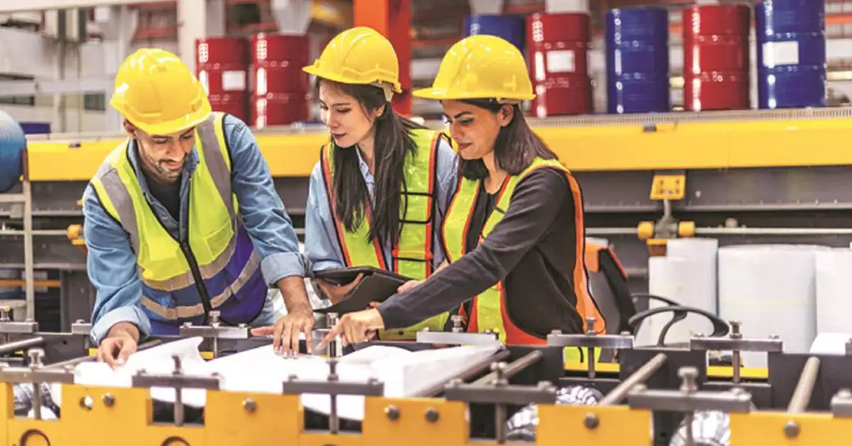Eight service sectors show double-digit growth in June, ISP data shows