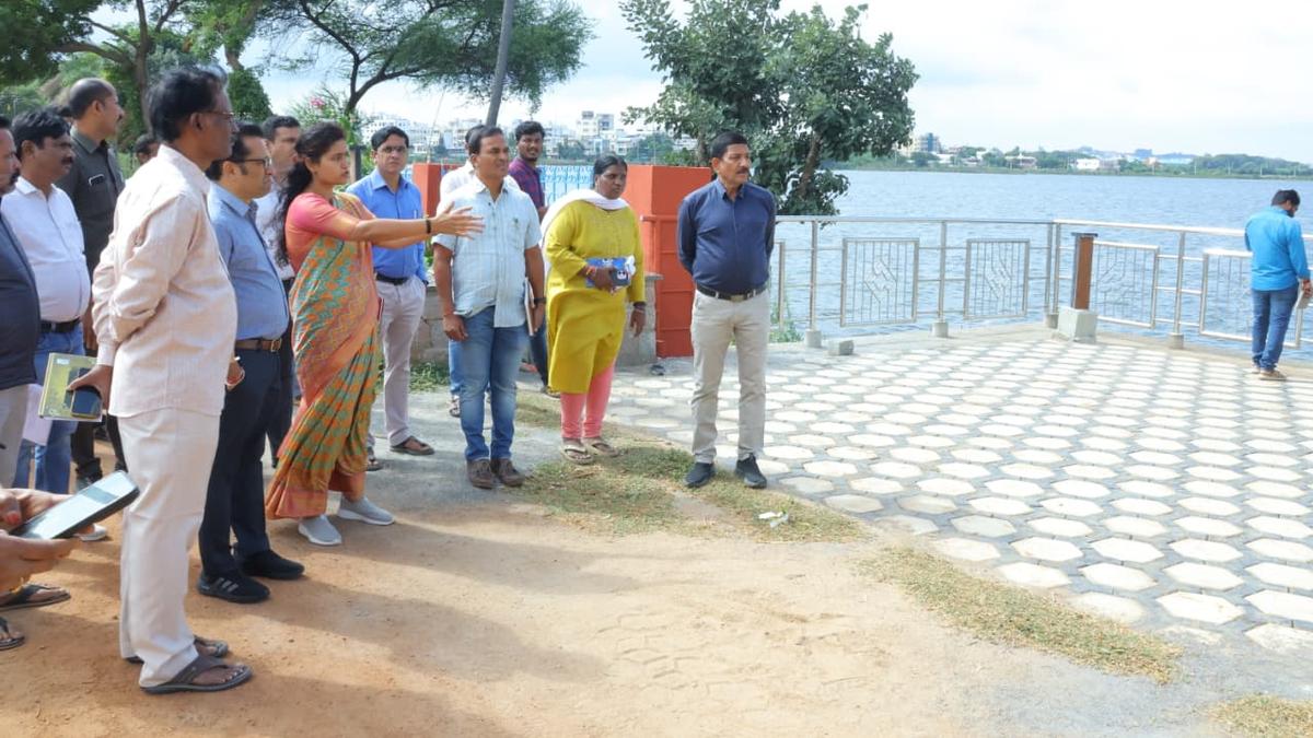 Greater Warangal Municipal Corporation Directed to Expedite Tank Bund Project