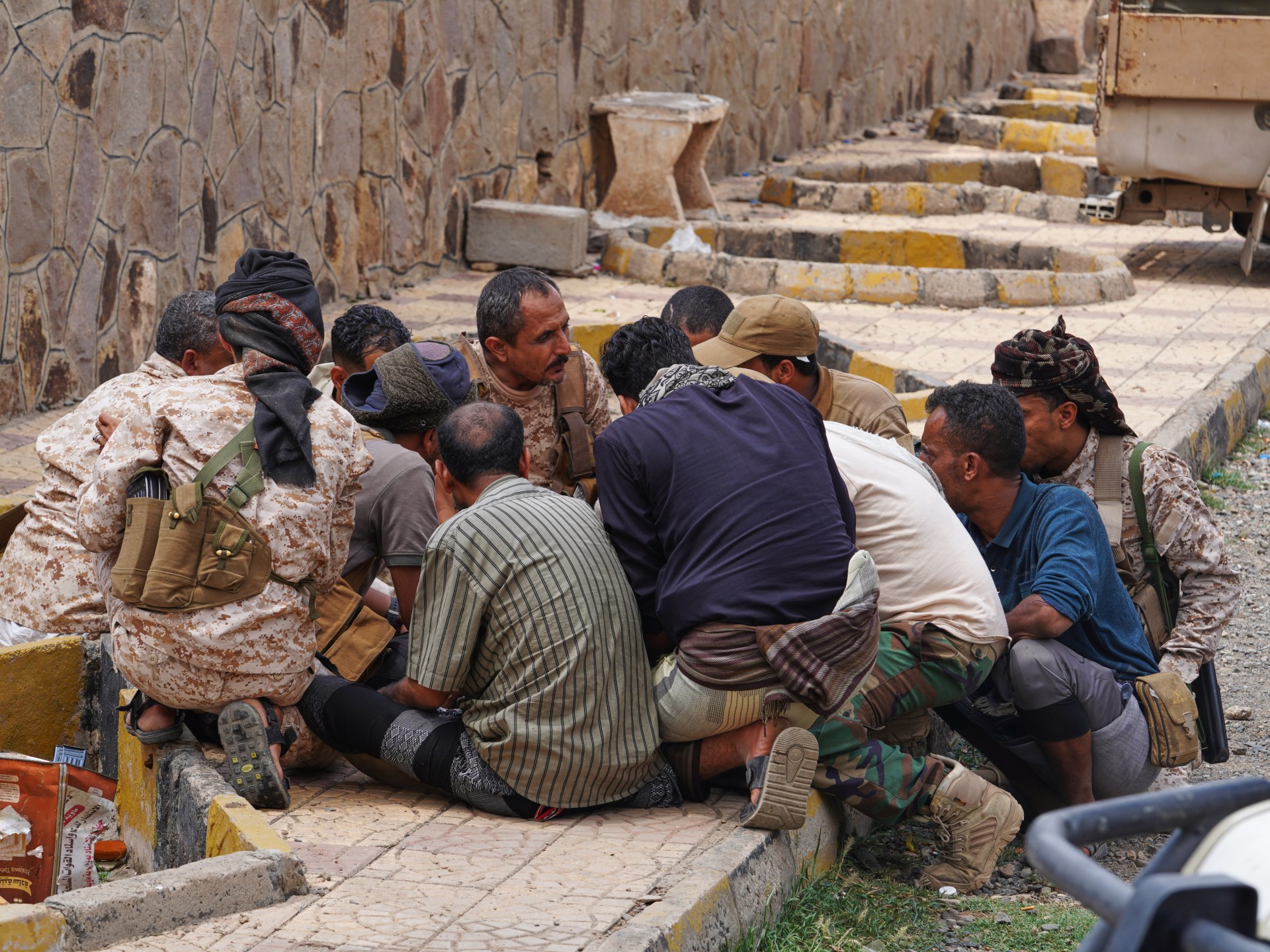 Yemen's Taiz endures deadly siege as military offensive escalates