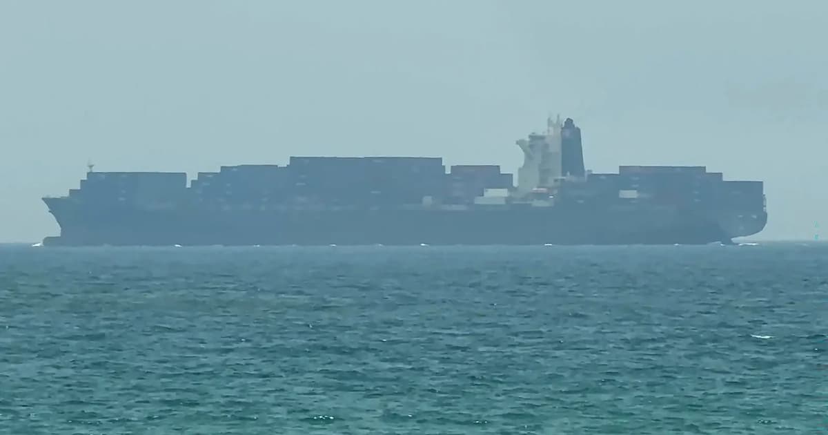 Pihak berkuasa selat Iran keluarkan senarai kapal yang dilarang terkini