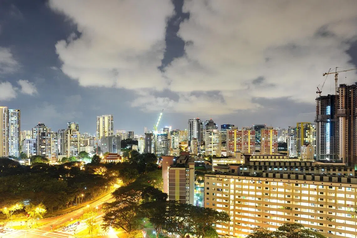 Singapore's spot electricity prices climb to 2026 peak amid supply pressures