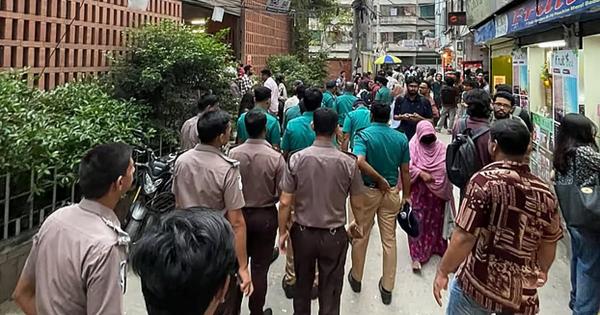 বোমা হুমকির পর ব্র্যাক বিশ্ববিদ্যালয়ে নিরাপত্তা জোরদার করছে পুলিশ