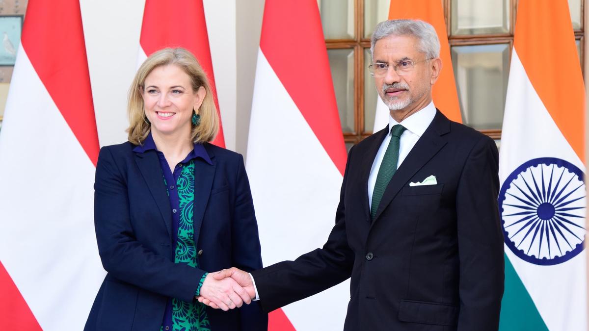 Jaishankar discusses global developments with Austrian foreign minister