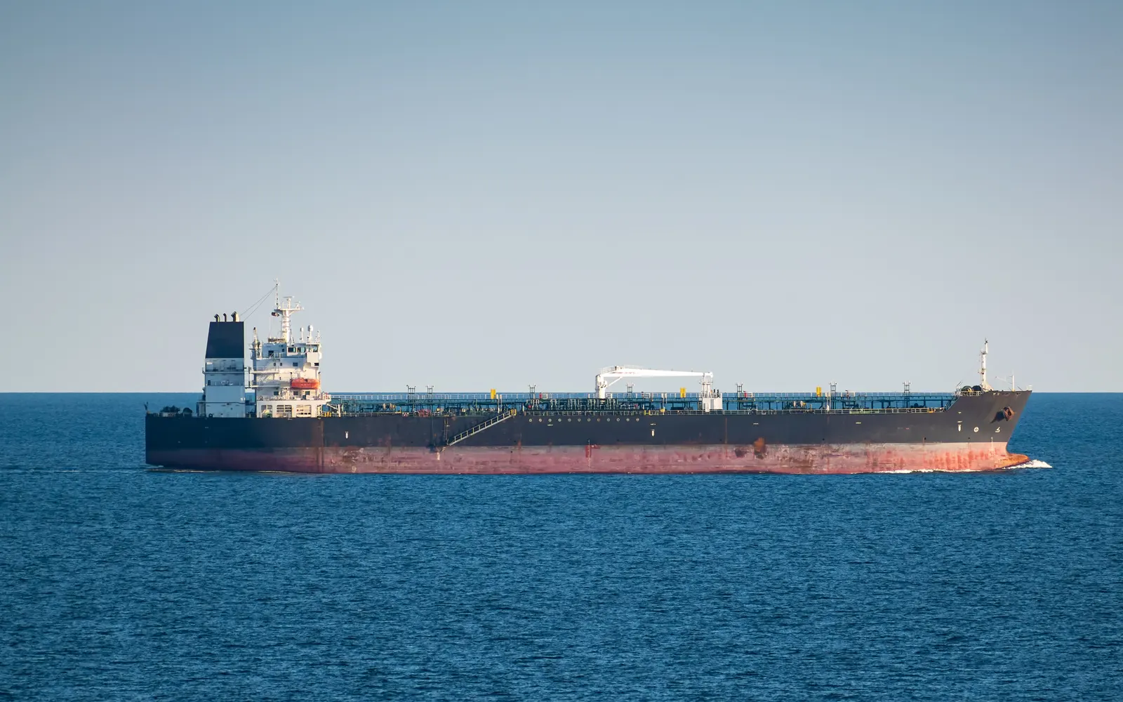 Kapal Tanker Berisi Diesel Tinggalkan Pelabuhan Rusia Menuju New York
