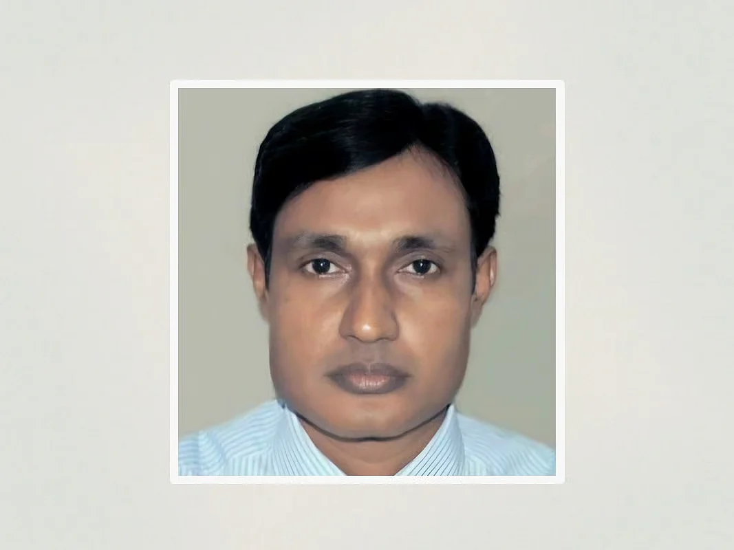 প্রধানমন্ত্রীর সাথে হ্যান্ডশেক করায় রাজশাহী বিভাগীয় কমিশনার প্রত্যাহার