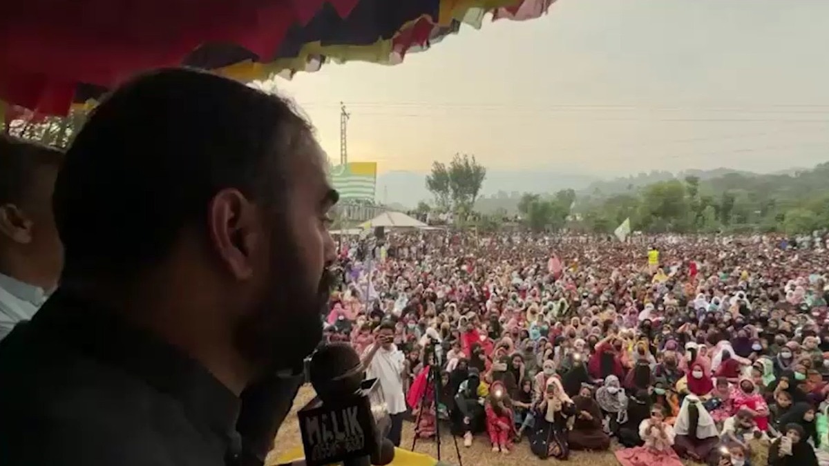 PoK में 25000 लोगों की रैली, पाकिस्तानी नियंत्रण समाप्त करने की मांग