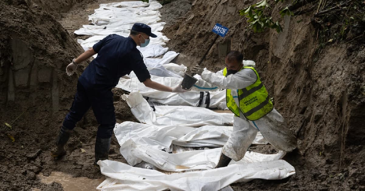 Nepal families begin final rites for flood victims as search efforts wind down