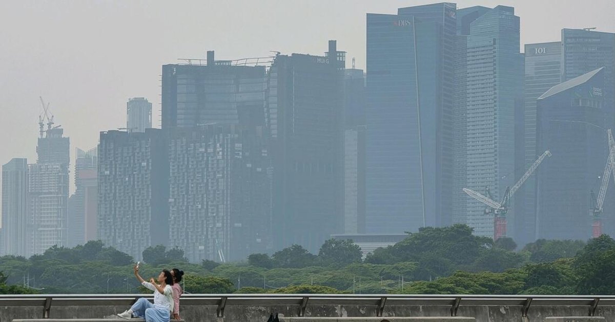 Singapore air quality deteriorates to unhealthy levels overnight