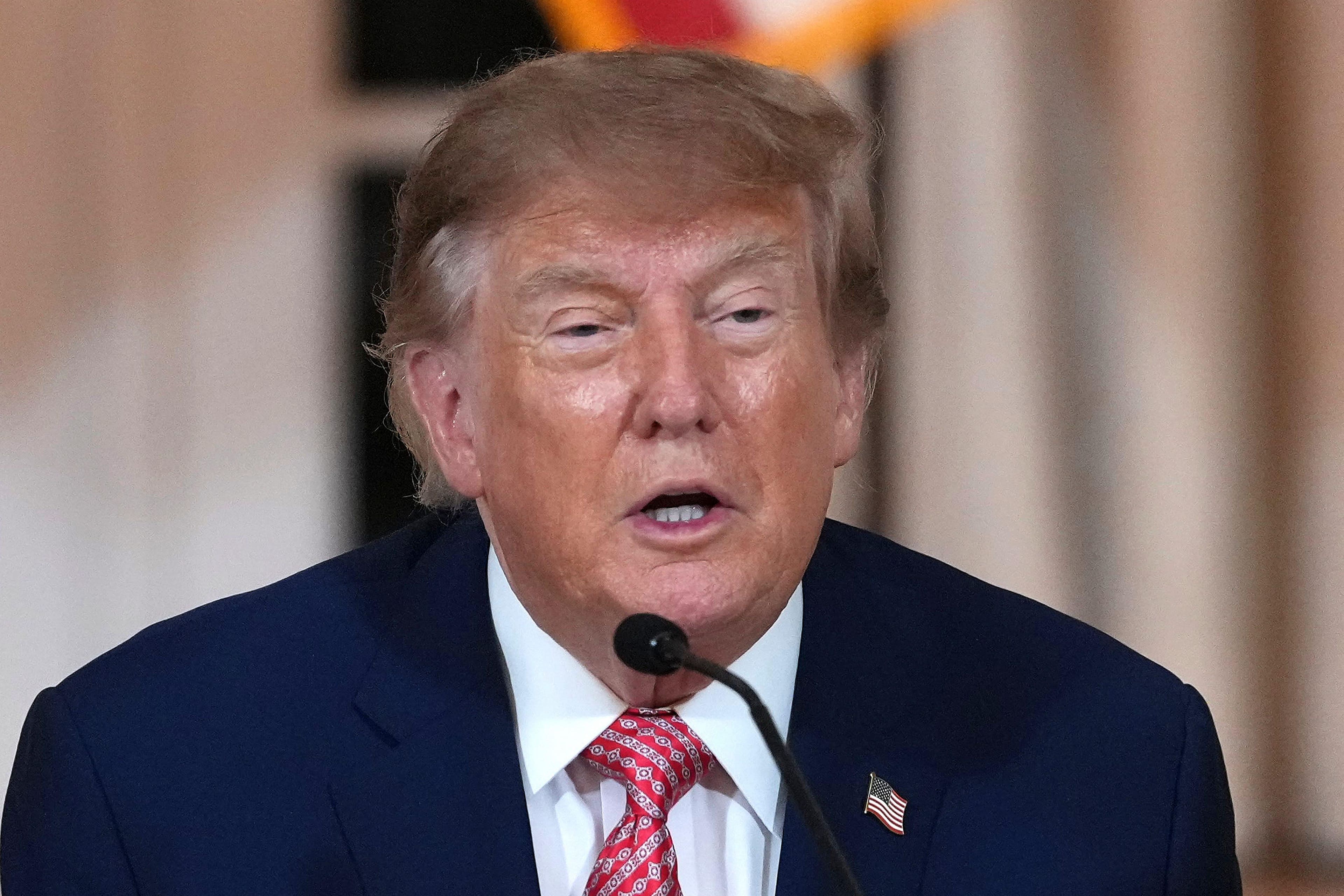 Trump pledges swift end to US-Canada tariff row without specifics
