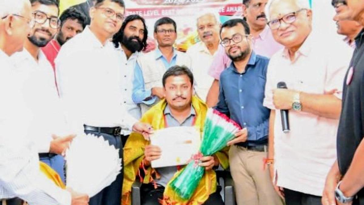 रक्तदान समाज सेवा का सर्वश्रेष्ठ माध्यम: श्रीकाकुलम कलेक्टर