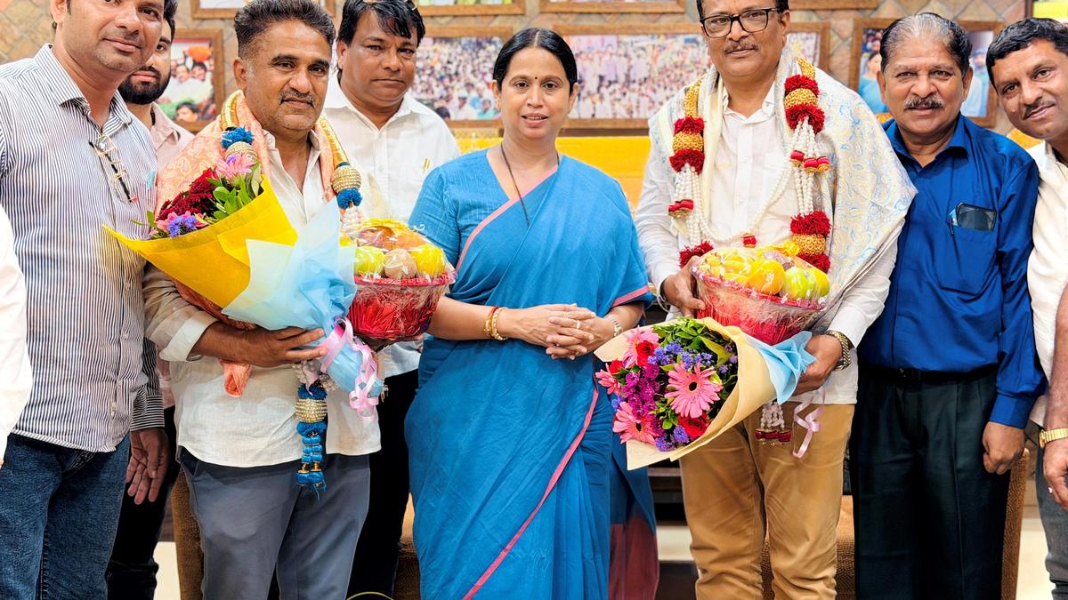 Congress Seeks Balance in Selection of New District Unit Leaders