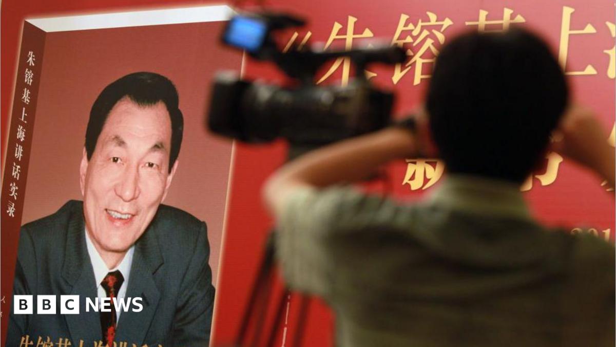 China restricts public mourning at former premier's state funeral