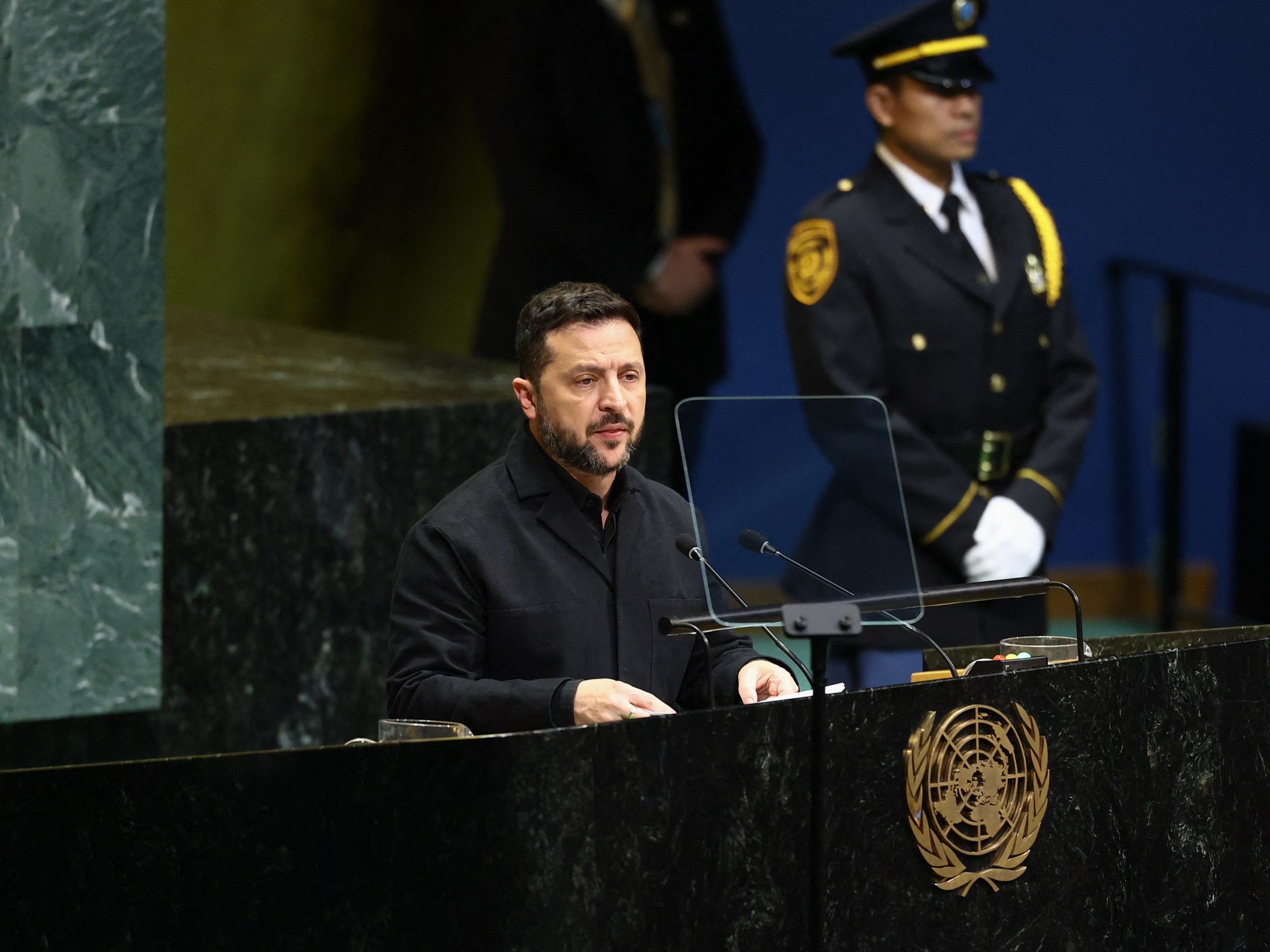 Zelenskyy urges world to maintain economic pressure on Russia