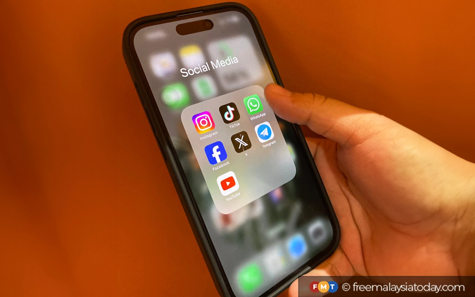 Kawalan Maklumat oleh Elit: Bahaya Propaganda Berleluasa di Era Digital
