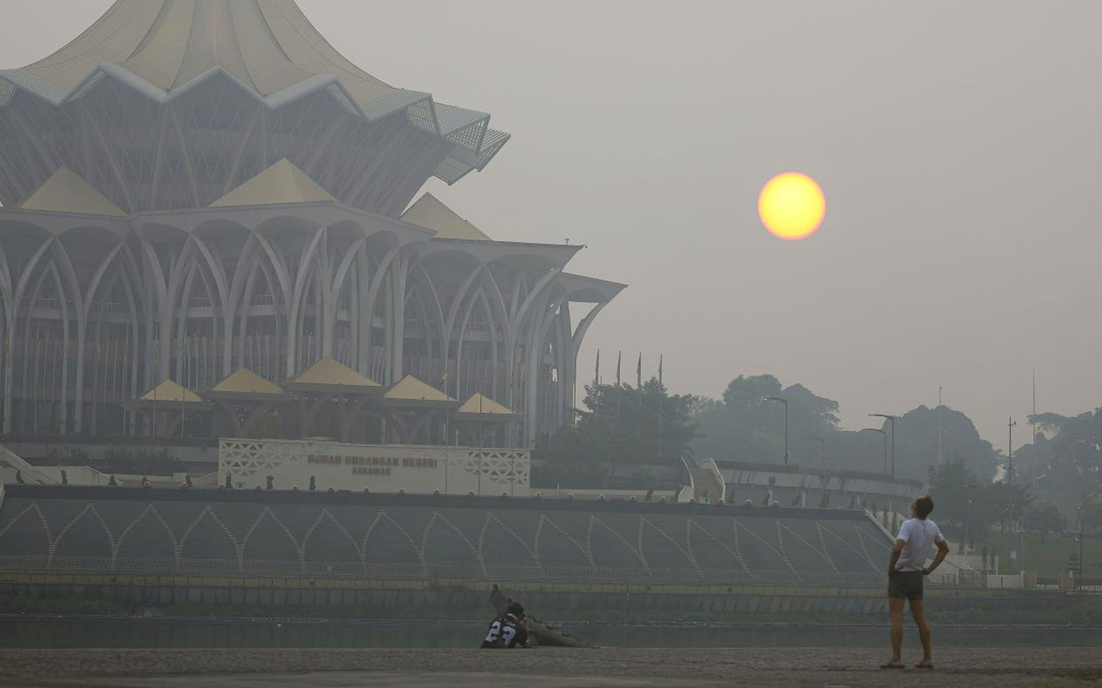 Klang Valley air clears as Serian approaches hazardous pollution levels