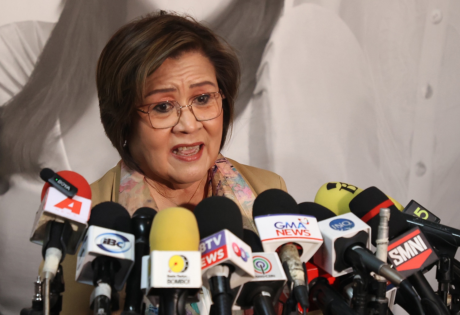De Lima naghahanda ng bill para dekriminaliso ang libel