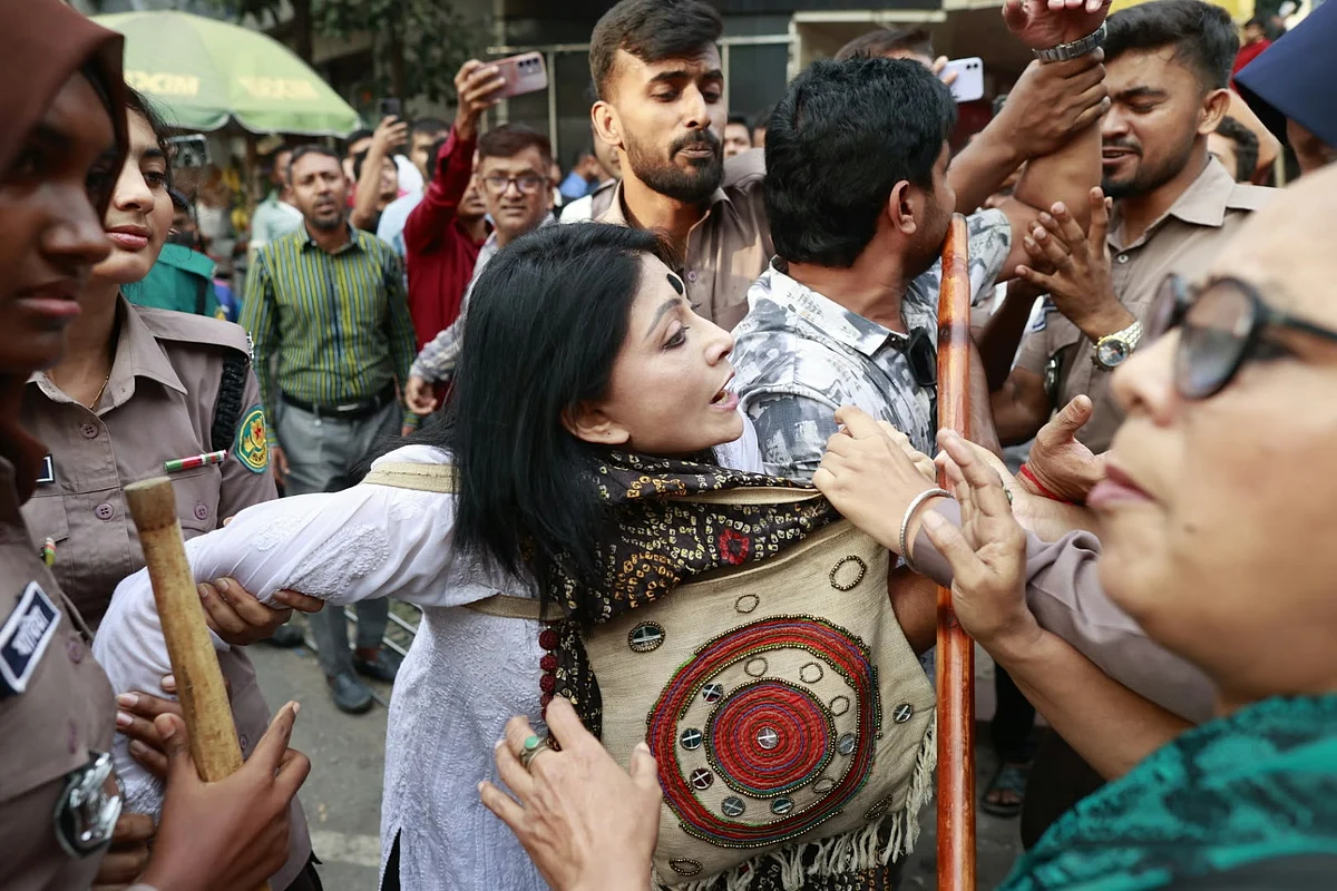 Dhaka police prevent cultural activists from staging demonstration