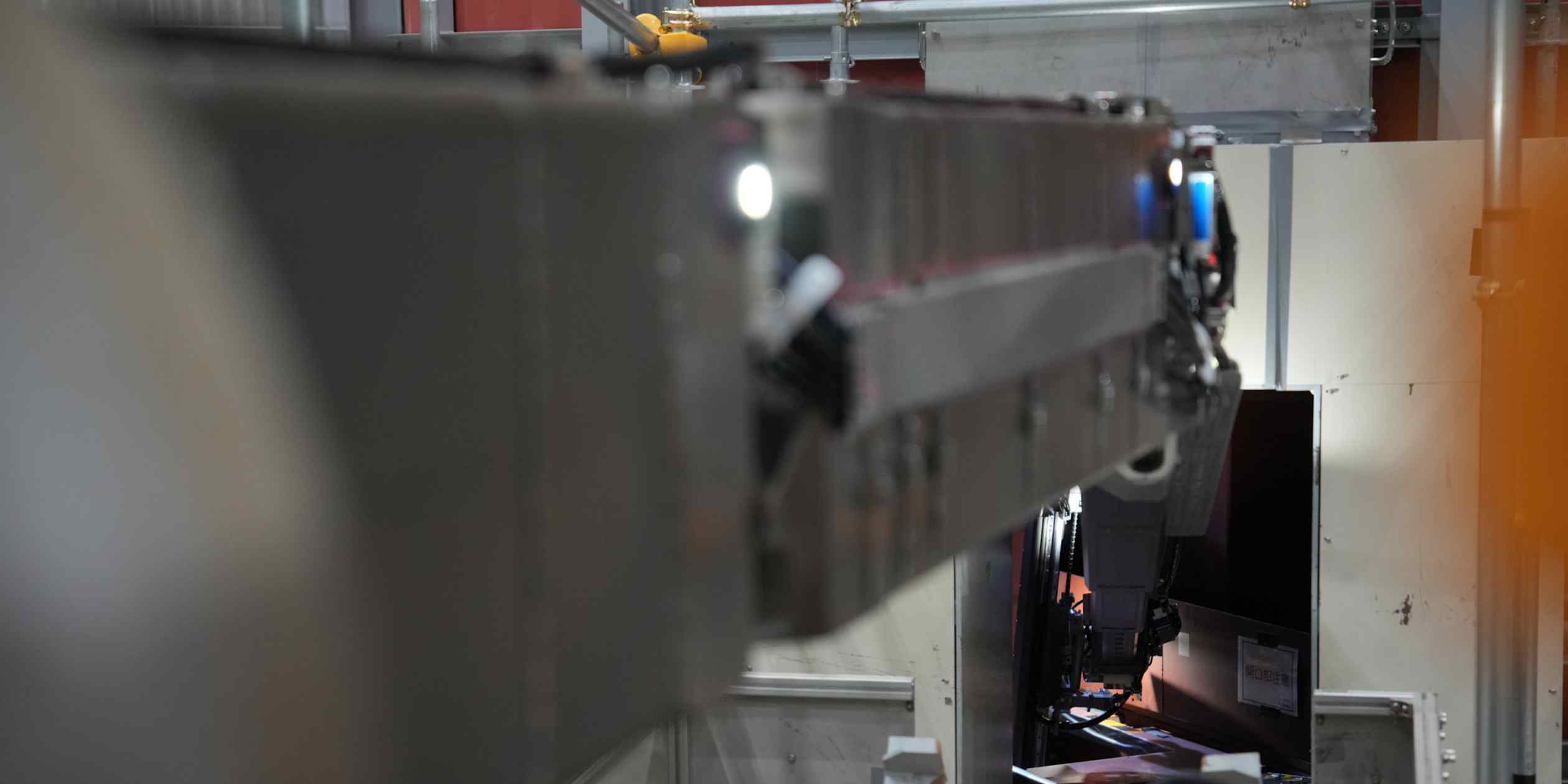 Robotic arm begins inspecting Fukushima debris after prolonged delays