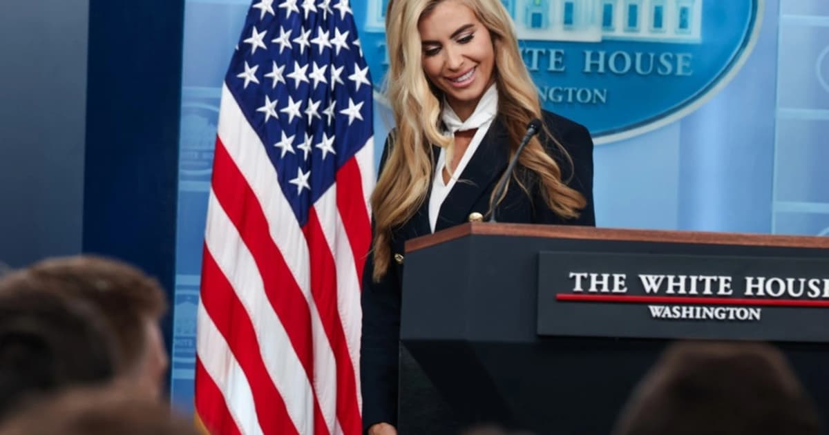 China jemput setiausaha akhbar Trump lawat lebih kerap selepas komentar tandas