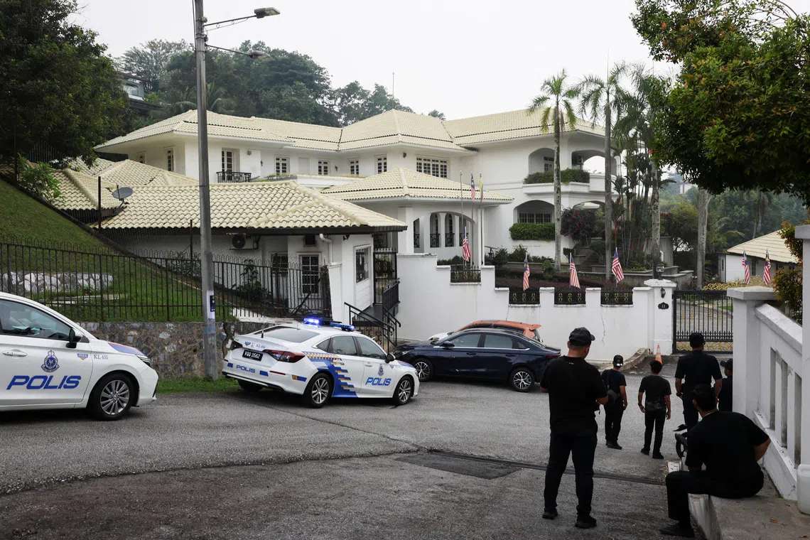 Najib seeks to halt 15-year prison sentence pending appeal