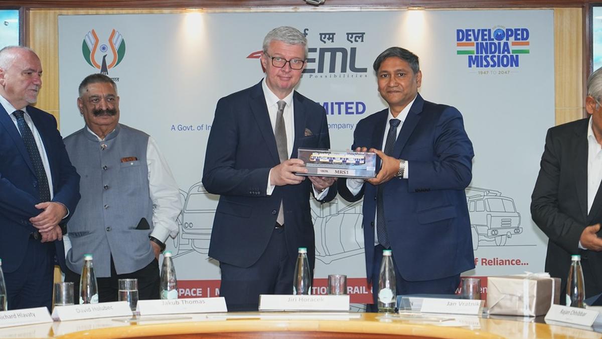 BEML explores defence cooperation with Czech Republic deputy PM