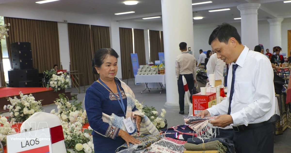 Vietnam, Laos target $10 billion bilateral trade by 2030