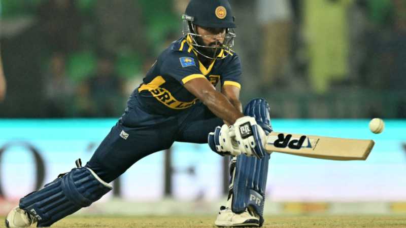 Duckett's century powers England to consolation victory in Lahore