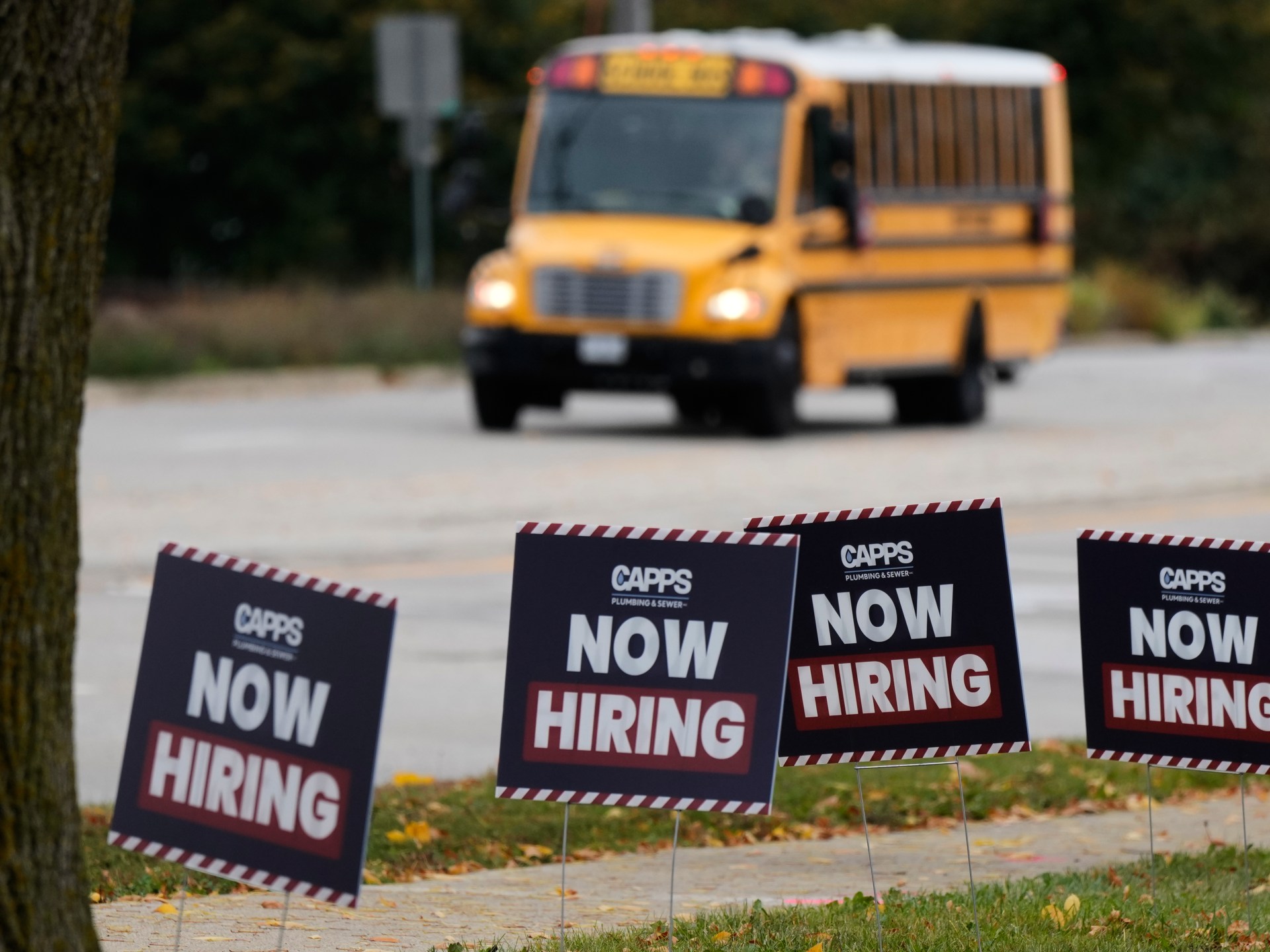 US inflation pressures workers as midterm elections approach