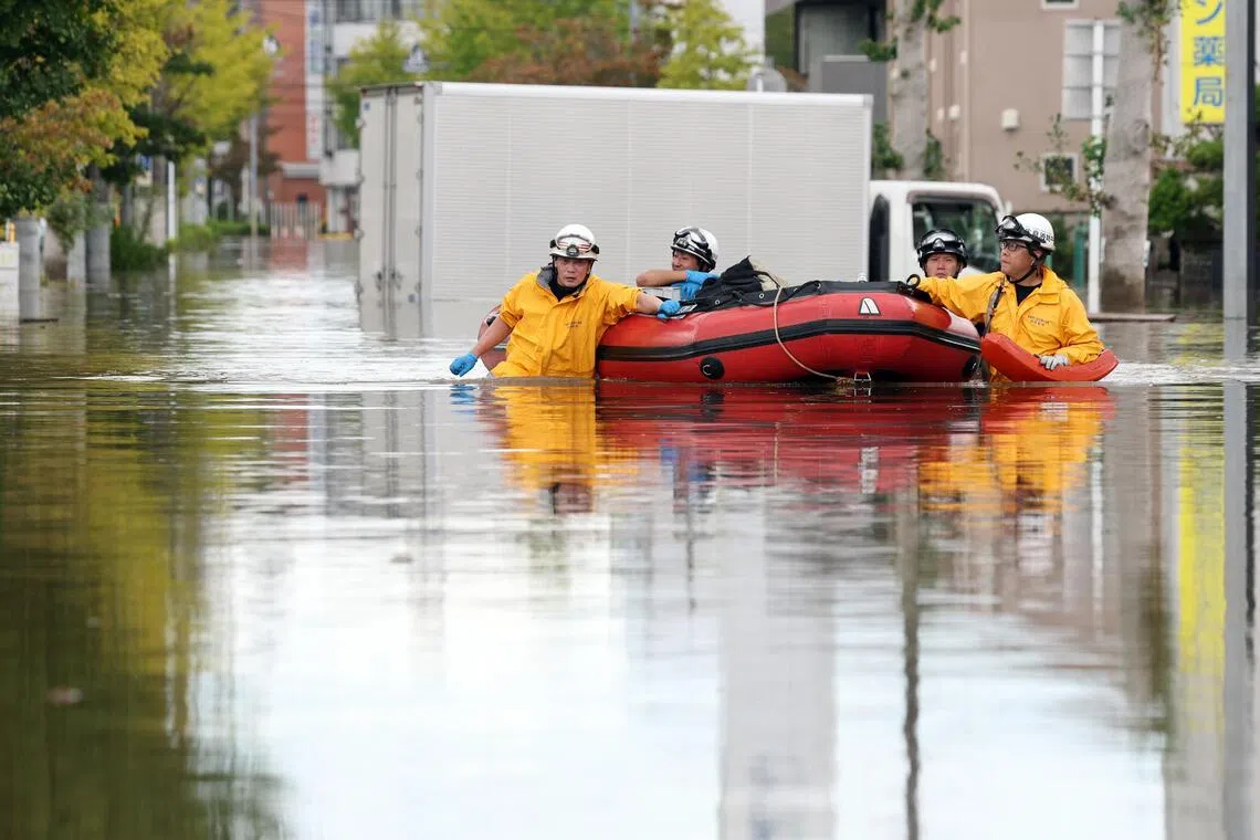 Typhoon Dujuan kills 9, leaves 4 missing in Tokyo region