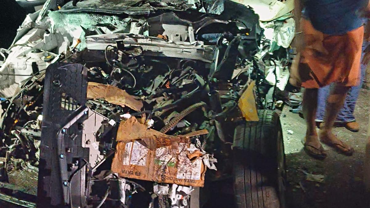 Eight die in highway collision as car hits stationary lorry in Kerala