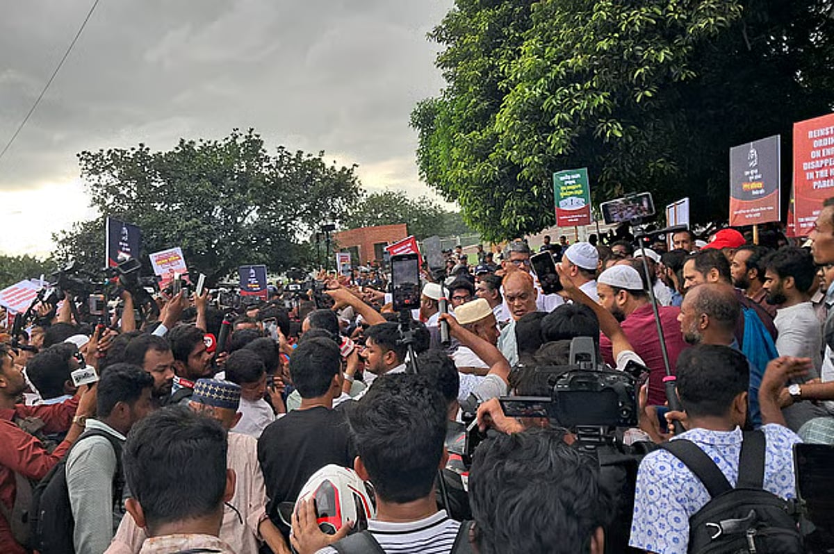 বাংলামোটর থেকে সংসদের দিকে মিছিল, জামাত জোটের নেতারা অংশগ্রহণ