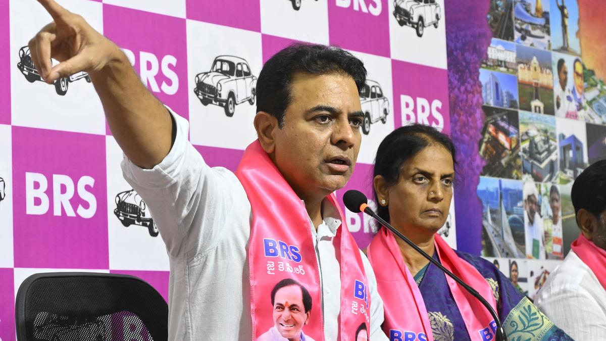 BRS chief pushes Telangana CM to fast-track JNTU campus project