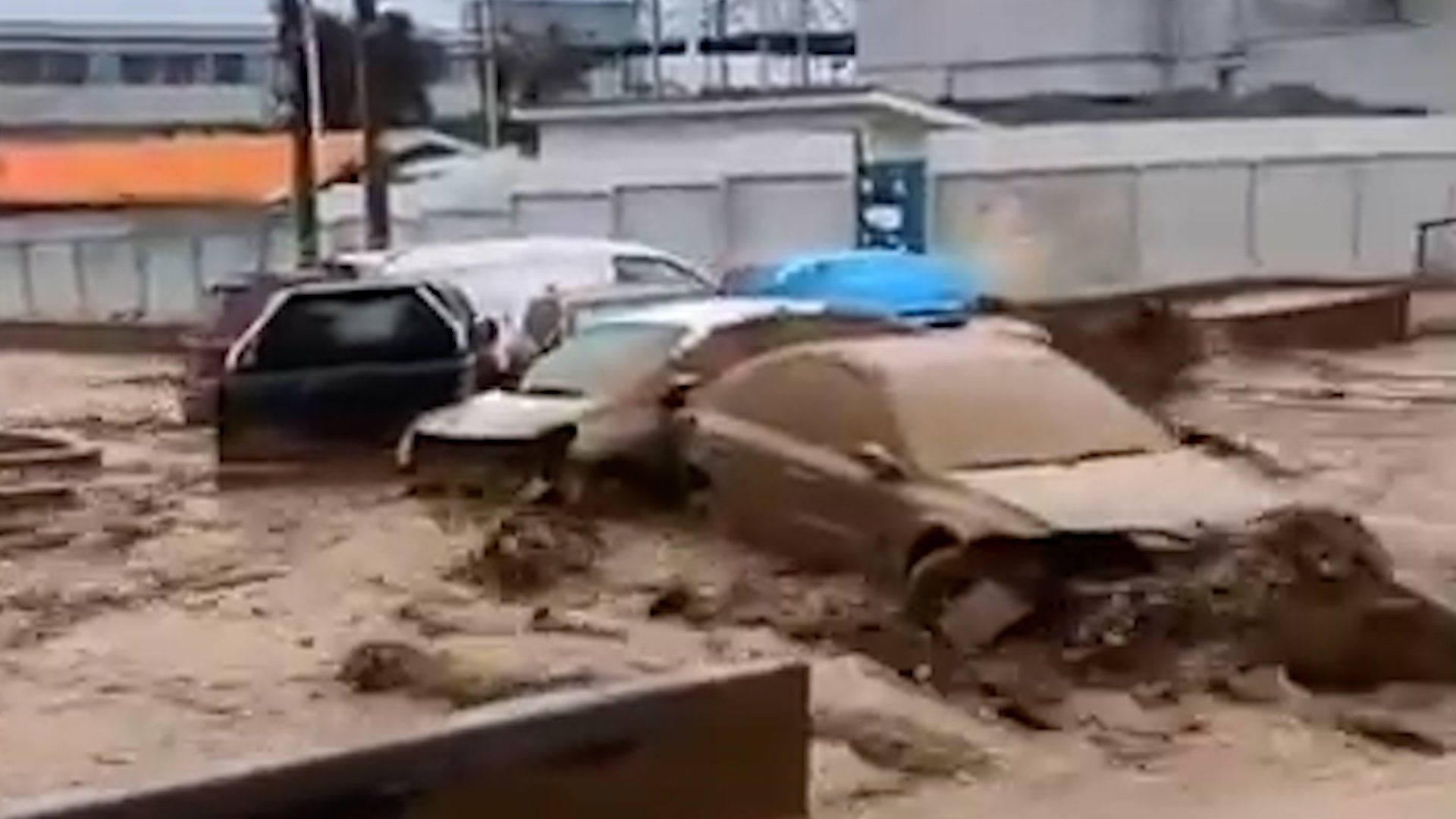 Flash floods and mudslides devastate northern Chile, sweeping vehicles downhill