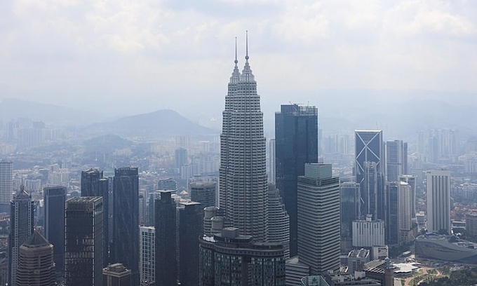 Malaysia faces power crunch as data centers surge amid rising heat