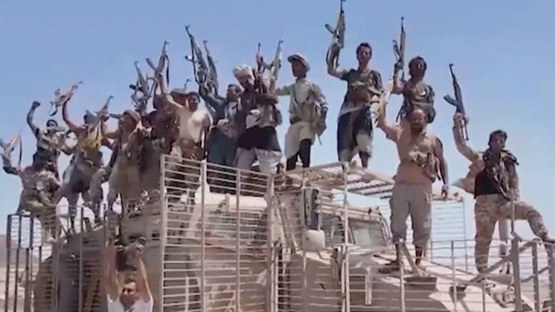 Houthi forces intensify offensive against Yemen government positions