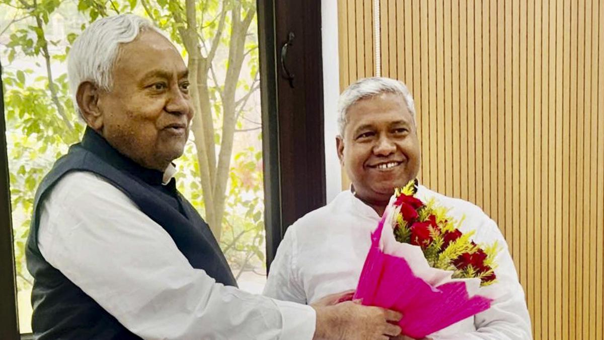 बिहार मंत्री ने बख्तियारपुर का नाम 'नितिशपुर' रखने की मांग की
