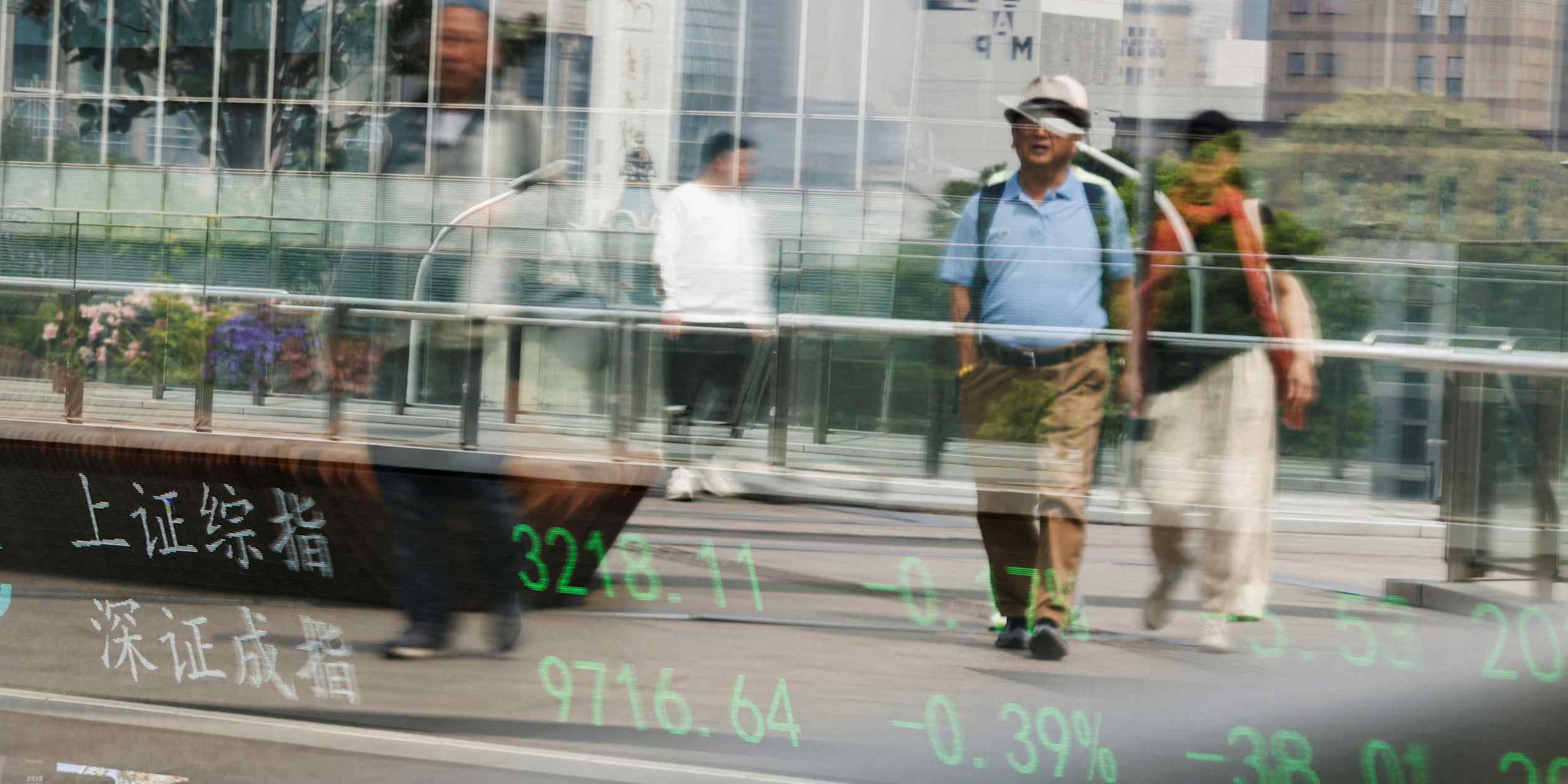 Chinese equities seek recovery as bear market pressures deepen