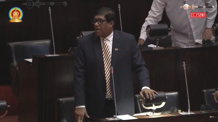 Lawmaker Challenges Central Bank's Reserve Strategy and Policy Guidance