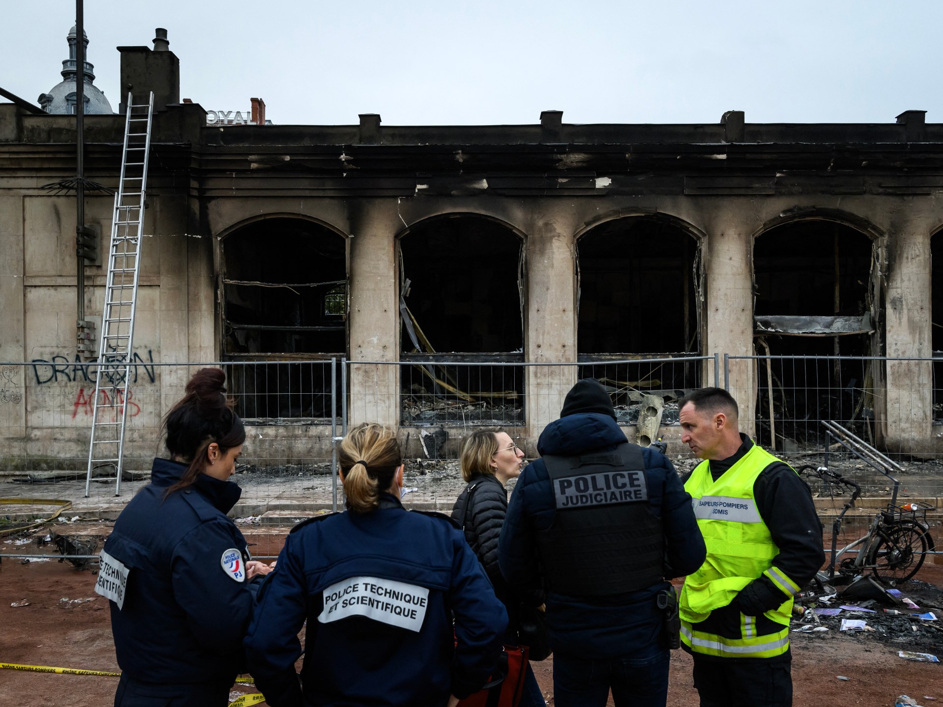 Macron retains interior minister despite police violence at protests