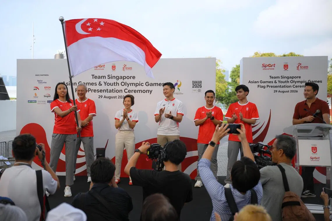 Fencer Tikanah, Kayaker Ooi Named Singapore's Asian Games Flag Bearers