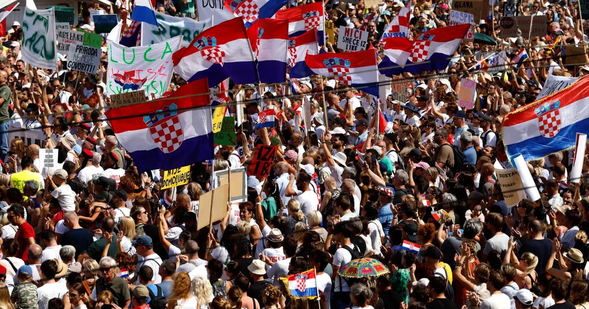 Puluhan ribu rakyat Croatia protes atas penemuan sampah berbahaya