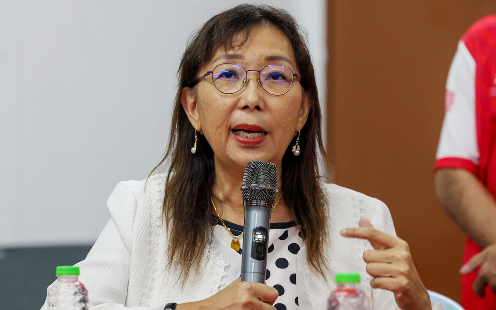 Teresa menang RM250,000 dalam tuntutan sertifikat halal terhadap Akmal