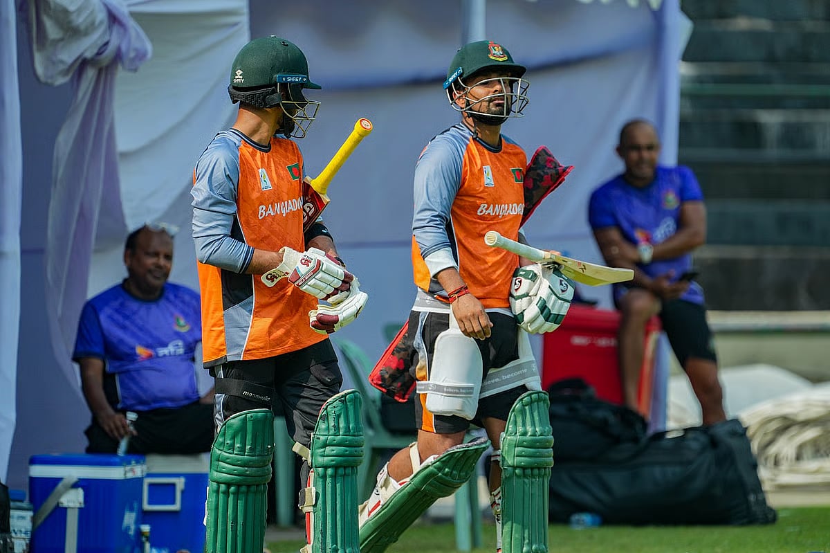 Bangladesh, Sri Lanka reach cricket semi-finals as rain disrupts tournament