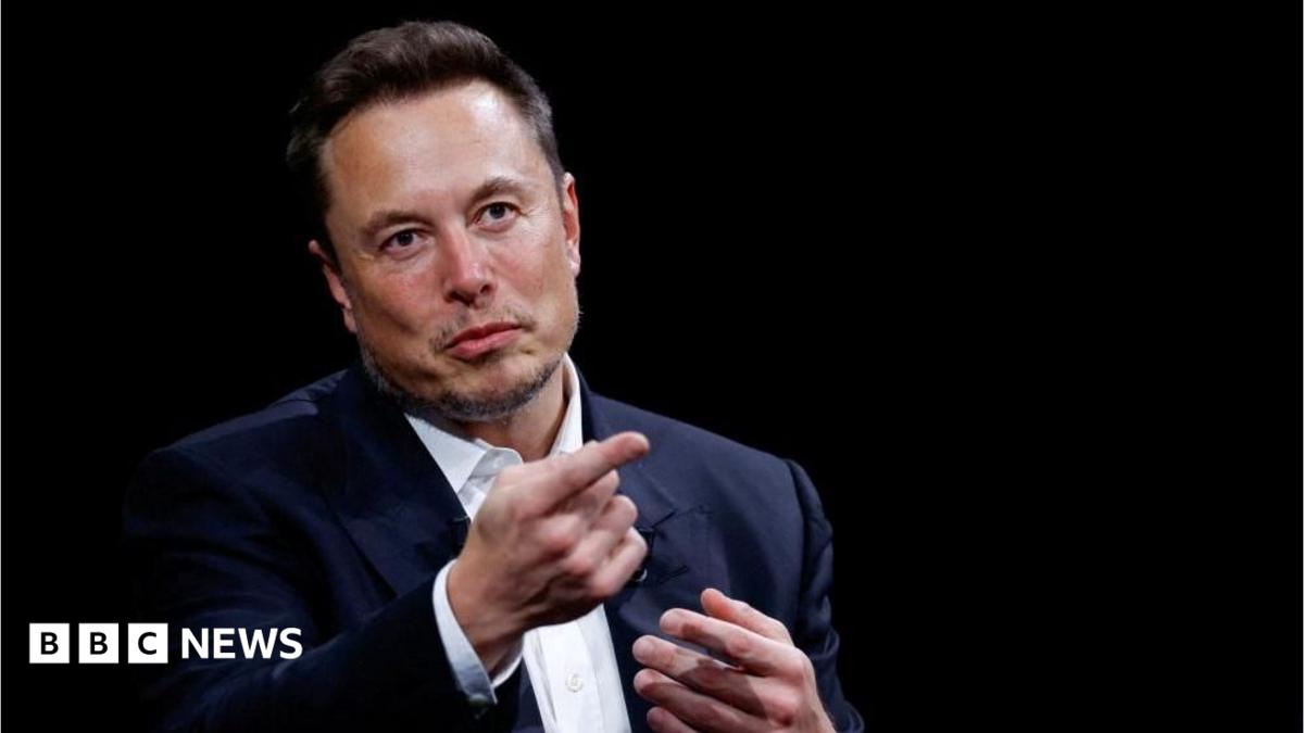 Musk Says US Government Controls Any Starlink Limits for Ukraine