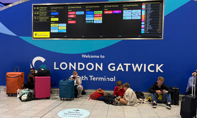 UK airports experience major disruptions as air traffic control failure grounds 1,000+ flights