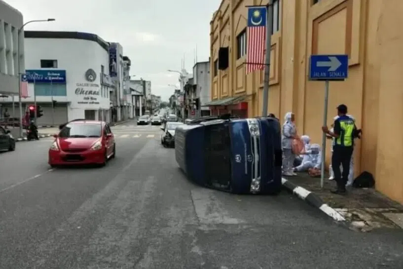 Ministry vehicle carrying trainee nurses overturns in Ipoh; three hurt