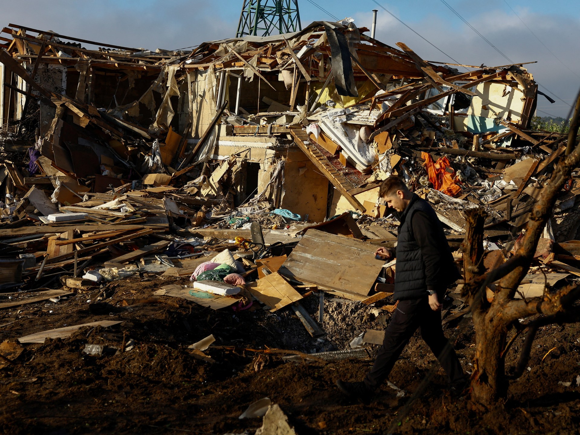 Russian strikes on Kyiv region kill four, damage critical infrastructure